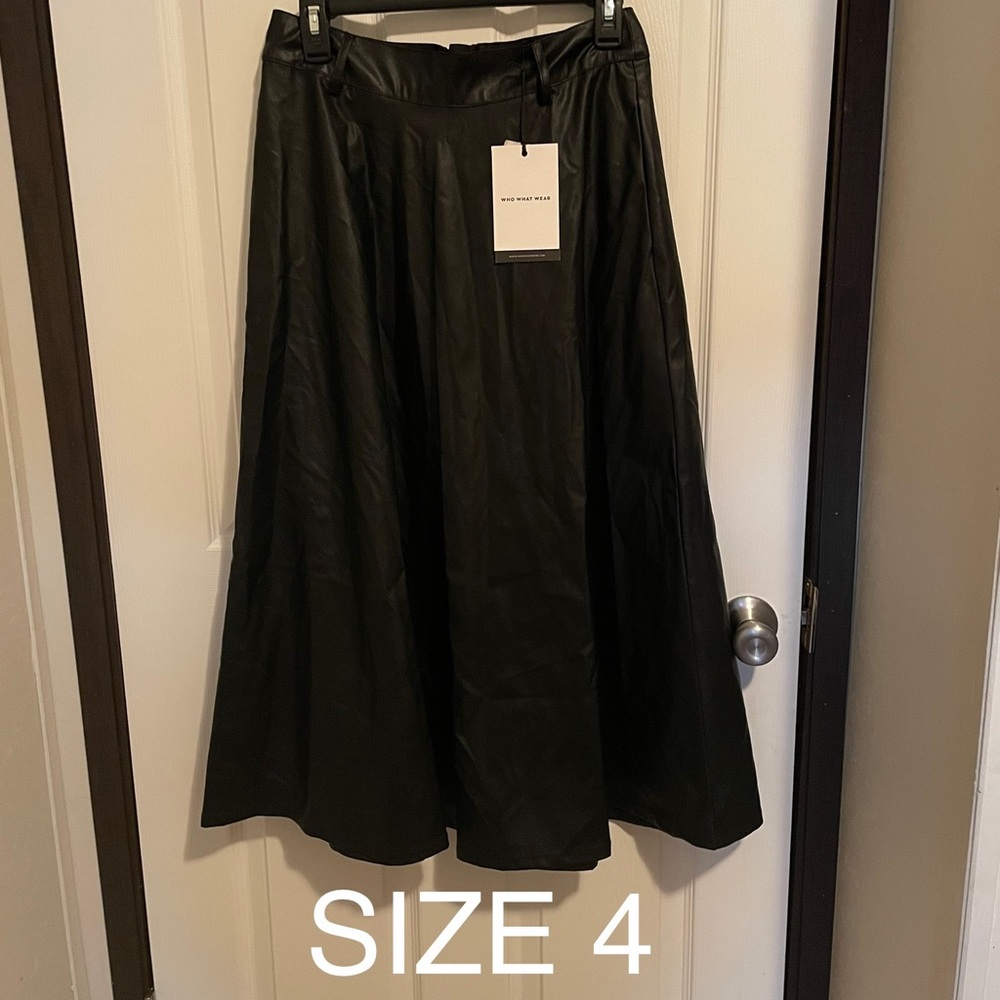 Who What Wear Jet Black Size 4 Skirt NEW WT